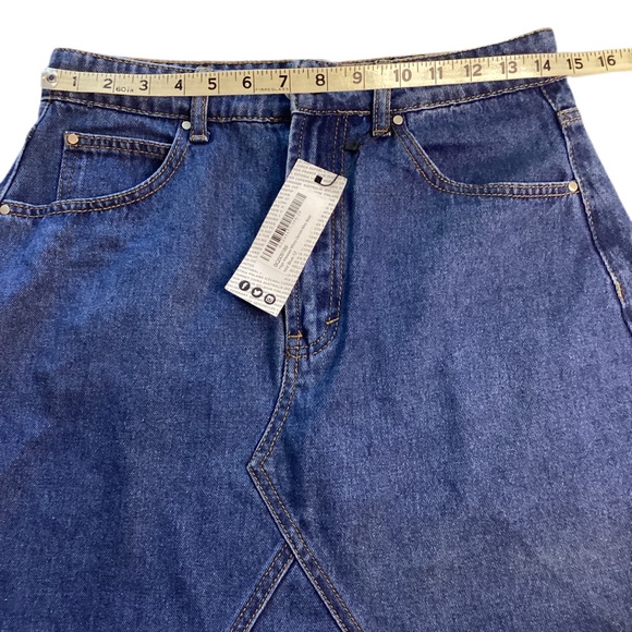 Boohoo | NWT Blue Denim 8 Mini Skirt High Wasted Frayed Hem - Picture 9 of 15